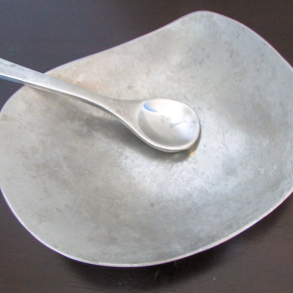 Contemporary Silver Alloy Dish with Spoon - Picture 5 of 5